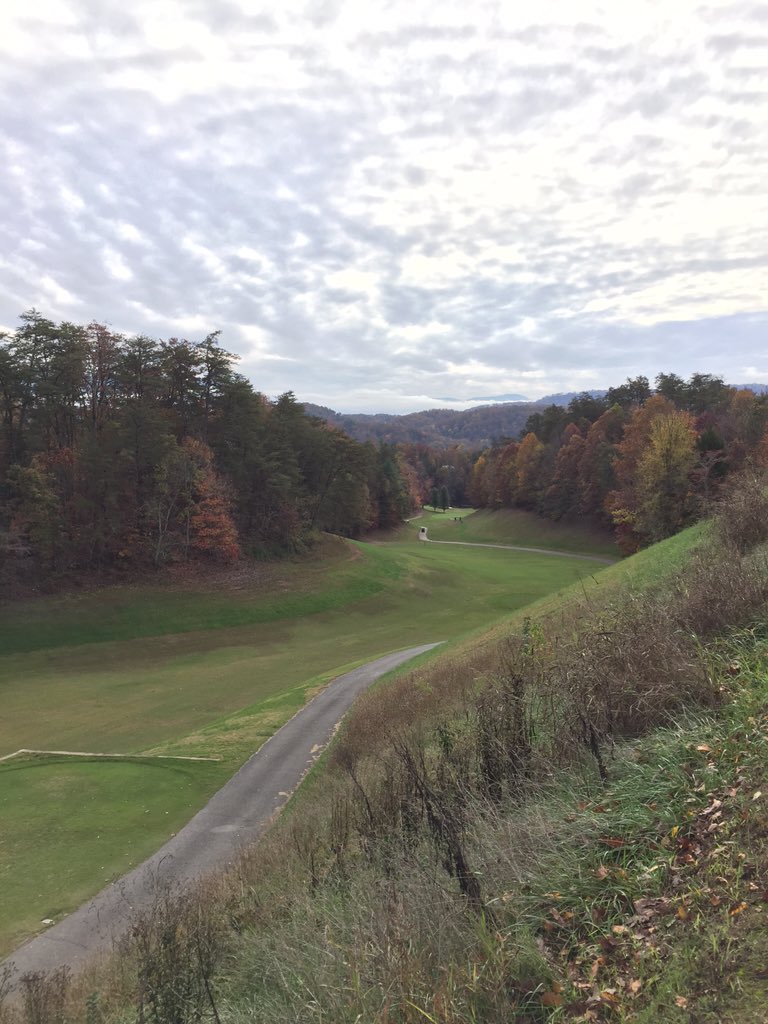 StrokeSouthern's tweet photo. Fun mountain tract @GatlinburgGolf https://t.co/A25rmeLBg7