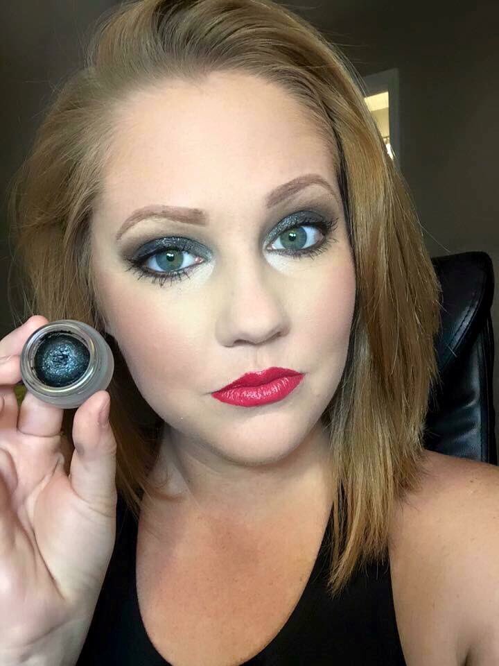 kellyannp's tweet photo. Skeptical Splurge is hot! Shimmery black for party season! #party #younique #EyesOnYou #shimmerandshine #makeupgeek https://t.co/m0ezkLkPo0