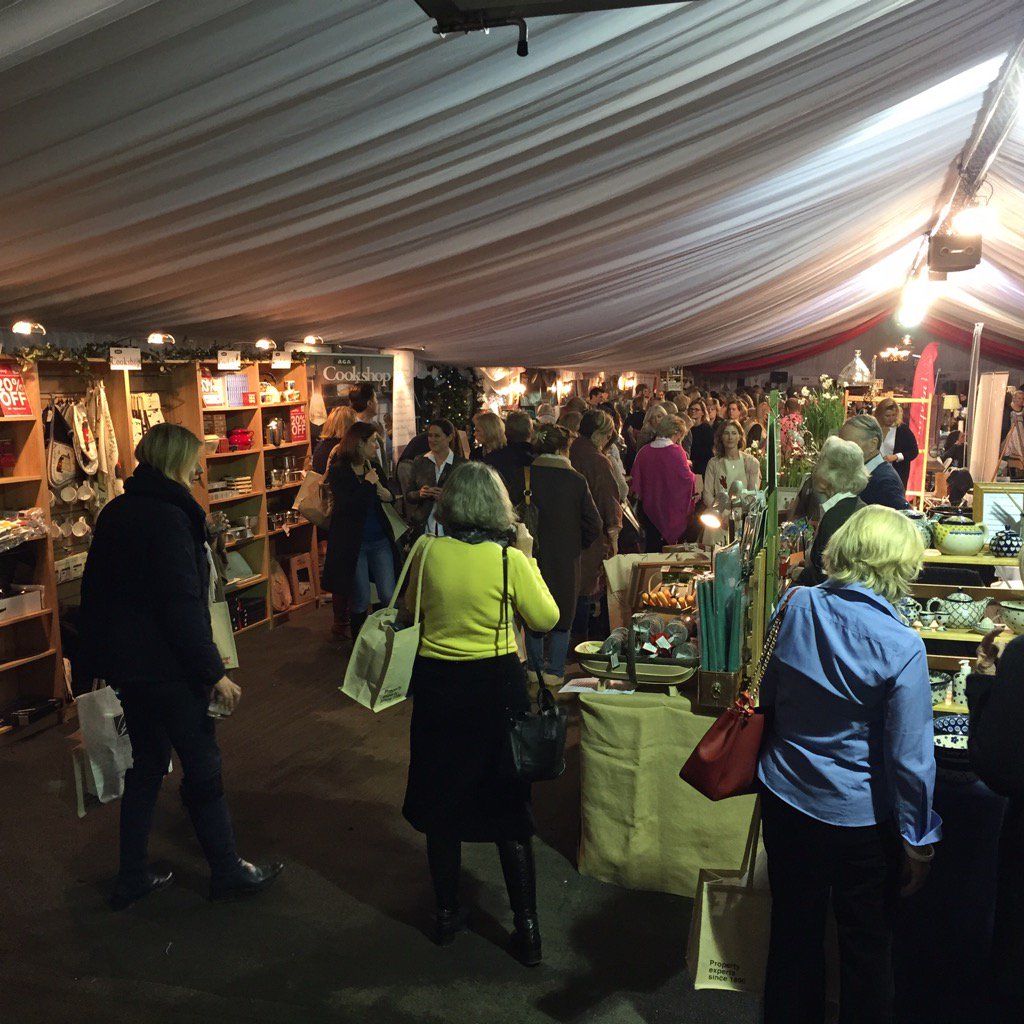 wellchildfair's tweet photo. Thx looking good &amp; busy @AGACookshop @WellChild @knightfrank @PookyLights @OasisTents @CotswoldSpirit @MudwayWorkman https://t.co/SgnrYudYBk