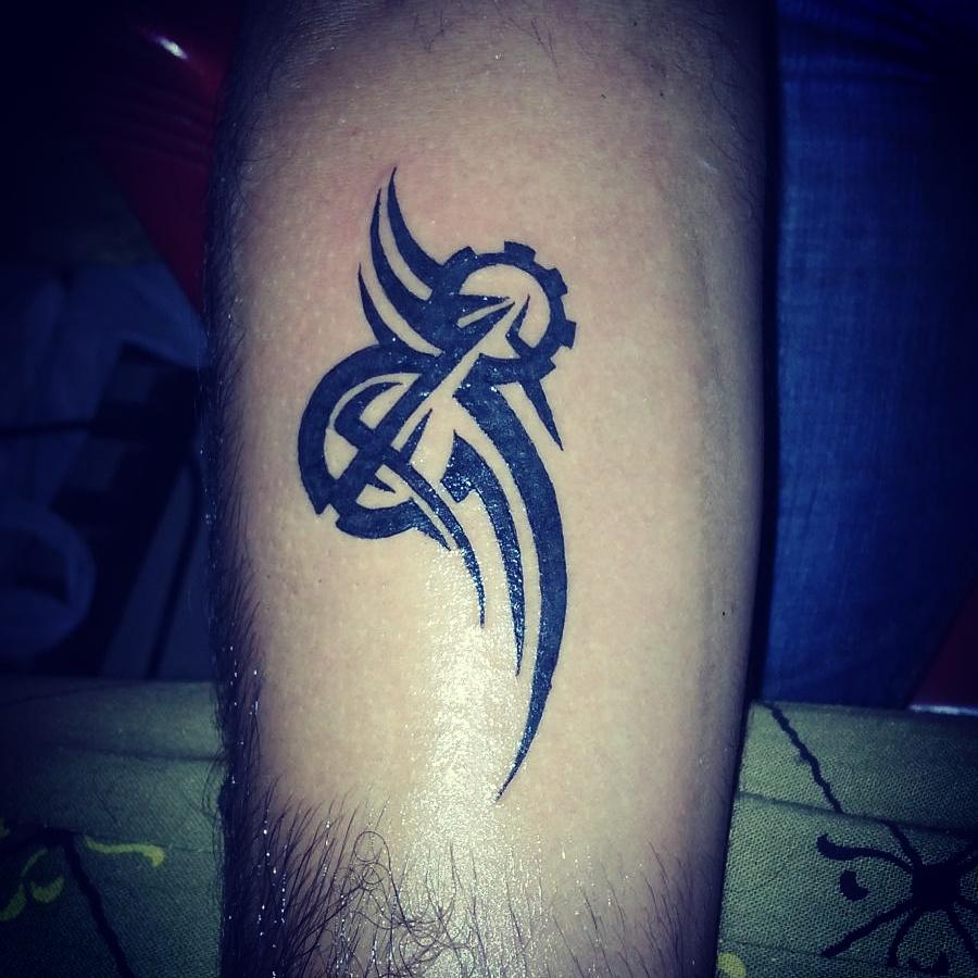 SOWRABU's tweet photo. @imVkohli @ViratWorld @ViratKohliFC Got inked with virat Kohli's tribal design tatoo!
#diehrdfan
#viratian❤ https://t.co/Z8kYqp5Plj