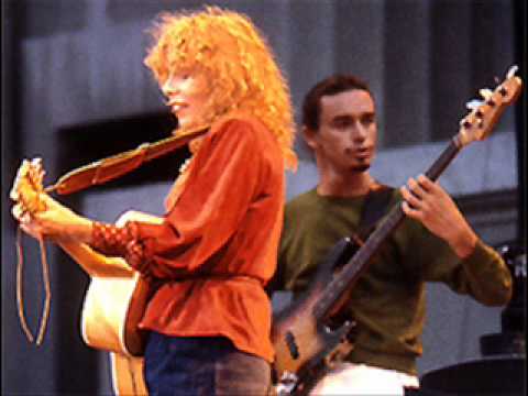 (Belated) Happy Birthday to the one and only, Joni Mitchell! 
Watch Joni & Jaco Pastorius:  