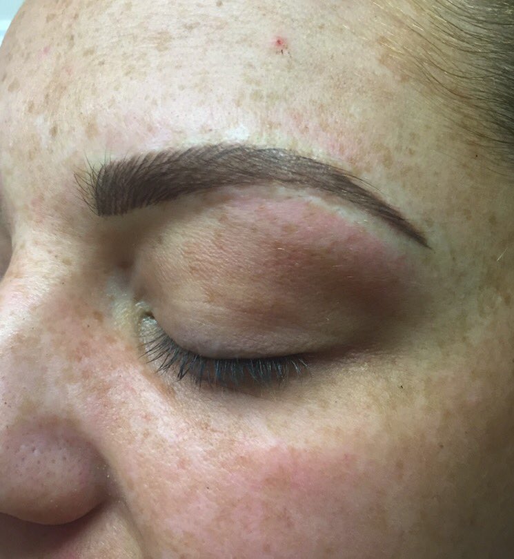 Marcia_MCTS's tweet photo. Busy day @teteatetescarb #brows #colourmist #spmu https://t.co/LElutGDDyL