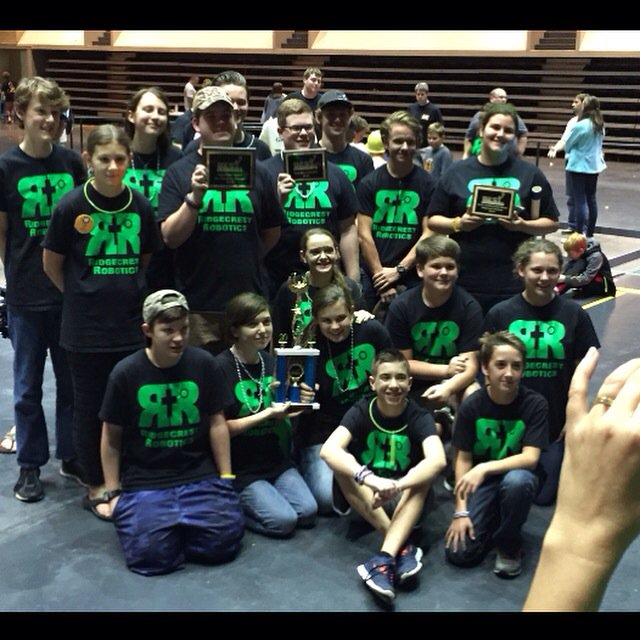 Rcs_Robot's tweet image. Our team after winning some great awards at BEST. Moving on to Auburn! #BESTrobotics #paydirt #SouthsBest