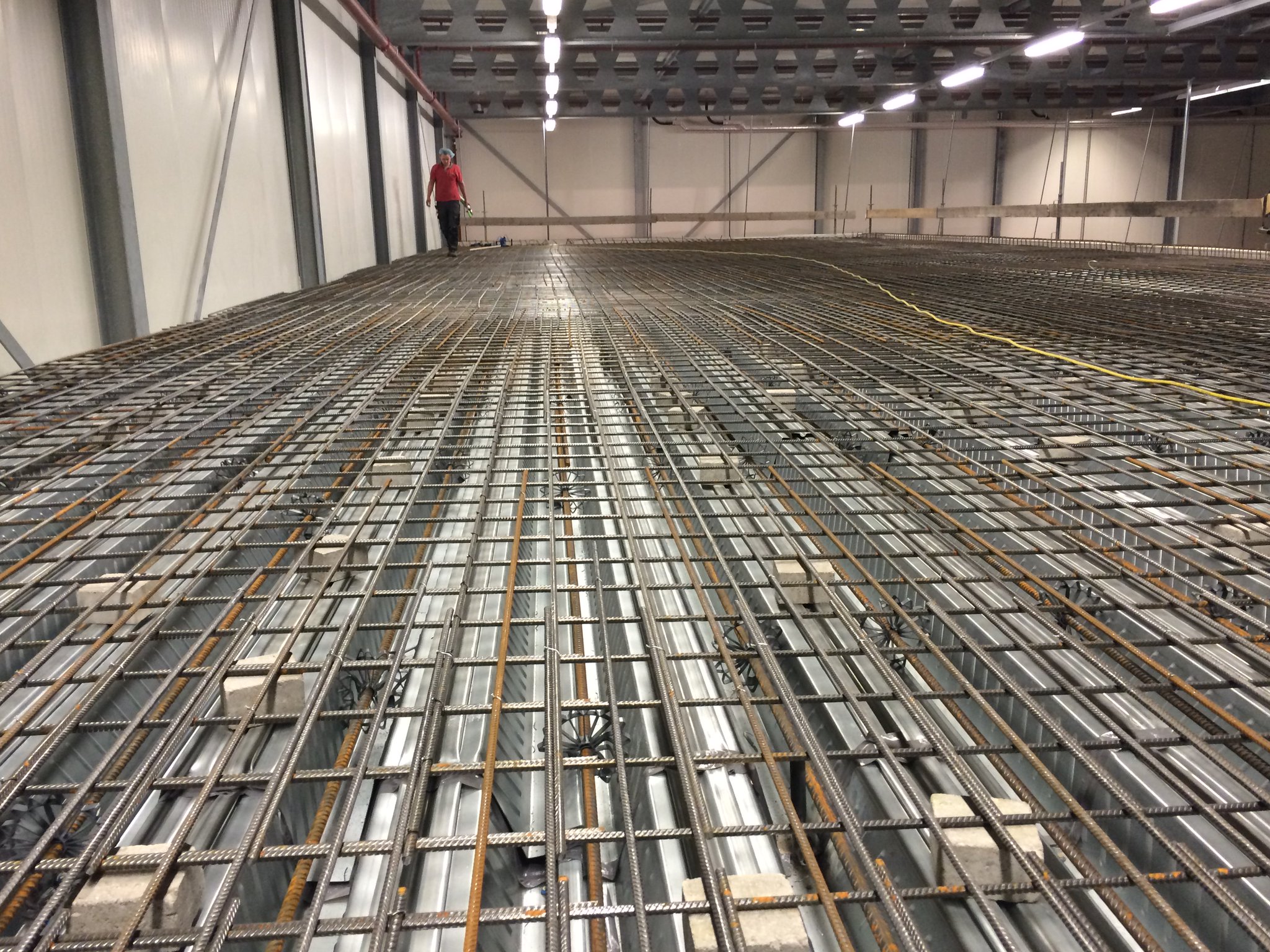Reppel B V On Twitter Hody 146 Staalplaatbetonvloer Dekamarkt Velsen Noord Bouwbedrijf Lowik Geleverd Via Raab Karcher Rkb Vriezenveen Https T Co Pdi4xxgca9