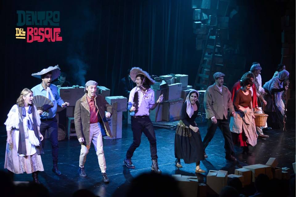 #TeatroDeMartes Mirada de <a href="/dentrodlbosque/">Dentro del Bosque</a> en mi blog.  
escenariosnacionales.blogspot.com.ar/2015/11/dentro…