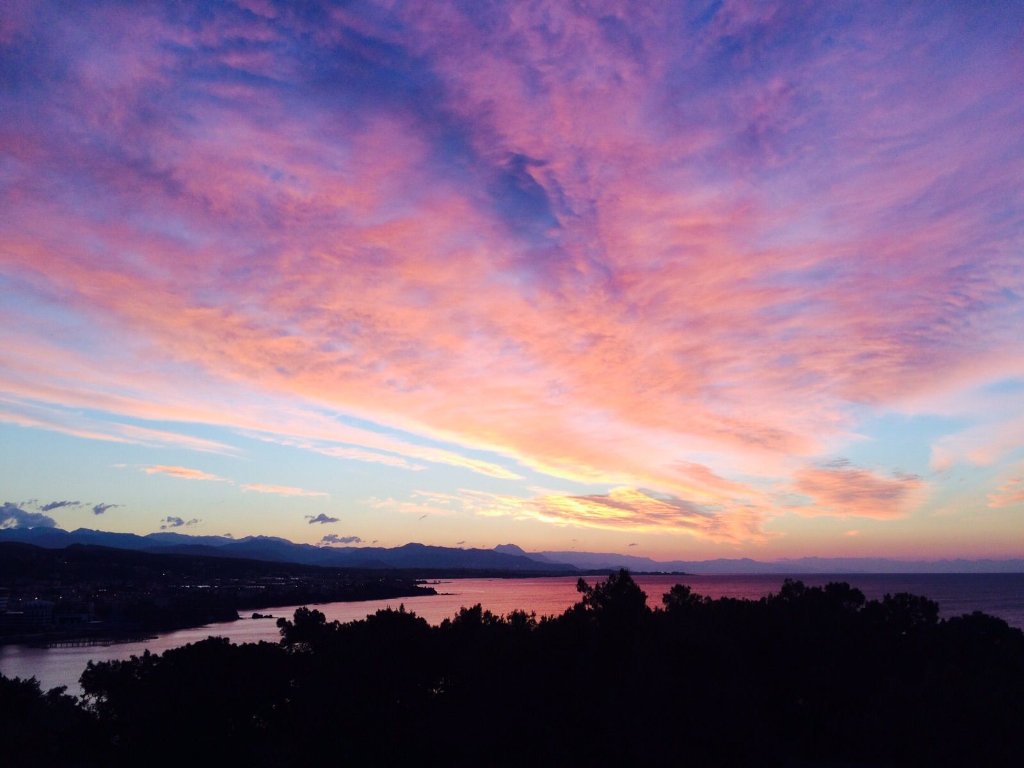 romboweb's tweet photo. Alba su Alanya,Turchia.#romboweb #sunrise #turkey https://t.co/tNLsqlSVFk