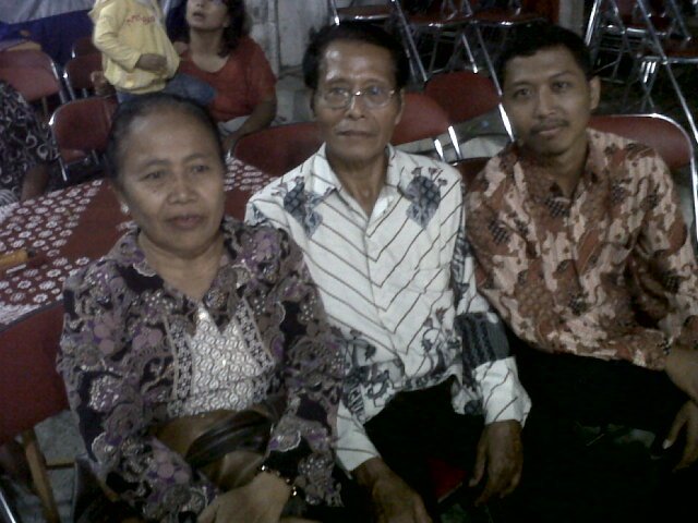 trihando's tweet photo. Bapak tercinta dalam kenangan (3 tahun silam).... https://t.co/3kZJBufCRR
