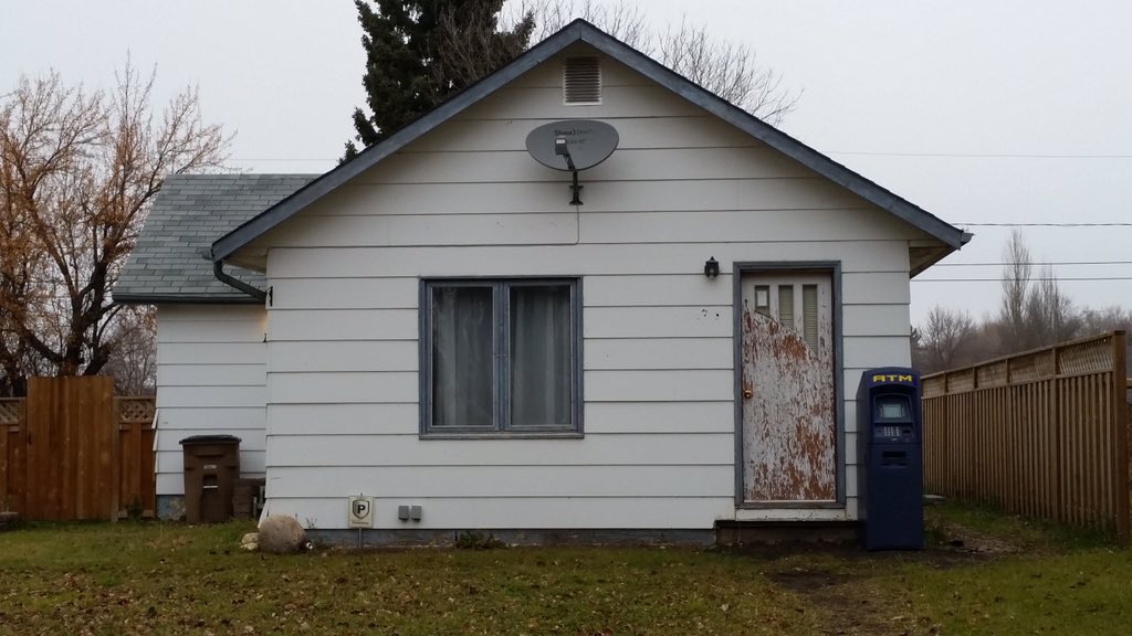 AwesomenessMost's tweet image. Weed dealer down the street got an ATM 😂

mostawesomeness.com/posts/115