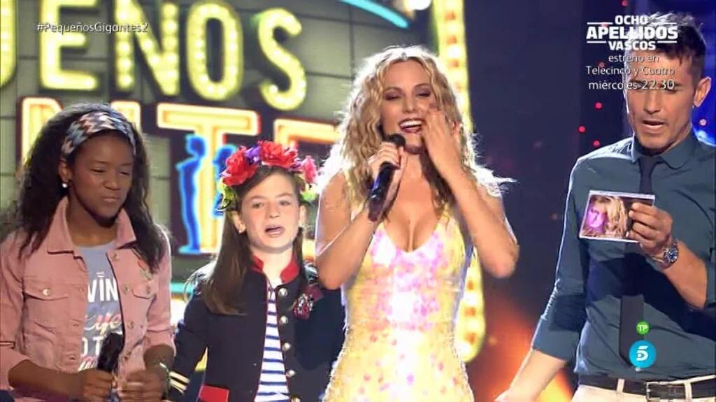 EdurneDaily's tweet photo. Fotos de @Edurnity en Pequeños Gigantes anoche. https://t.co/iUa8zsI6Al