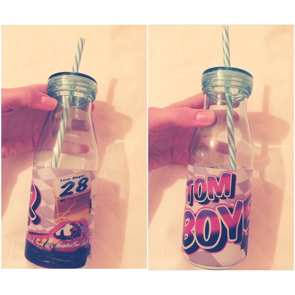 annieharrison99's tweet photo. Love my new cup! #28 his little face when he realised it has him on it! 🙊🙈😂❤️👫 #tocute #TomBoyer #28 https://t.co/RSx28RSEsF