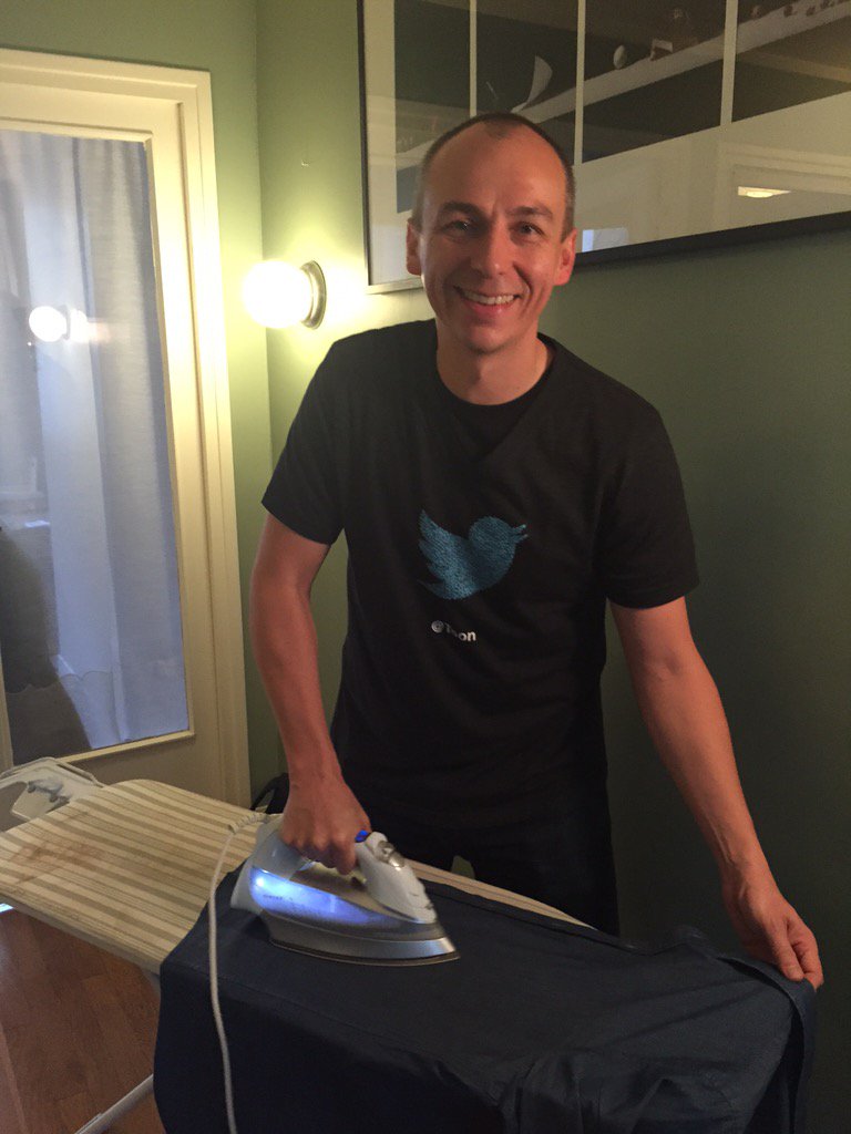 Toon's tweet image. @nshopping23 Didn&apos;t bring suits or ties, but did iron our @DataBe shirts for flawless pitch:) #InternationaHackathon