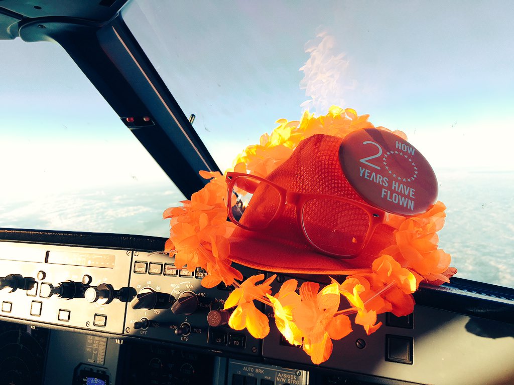 Barbiton's tweet image. Happy 20th Birthday easyJet