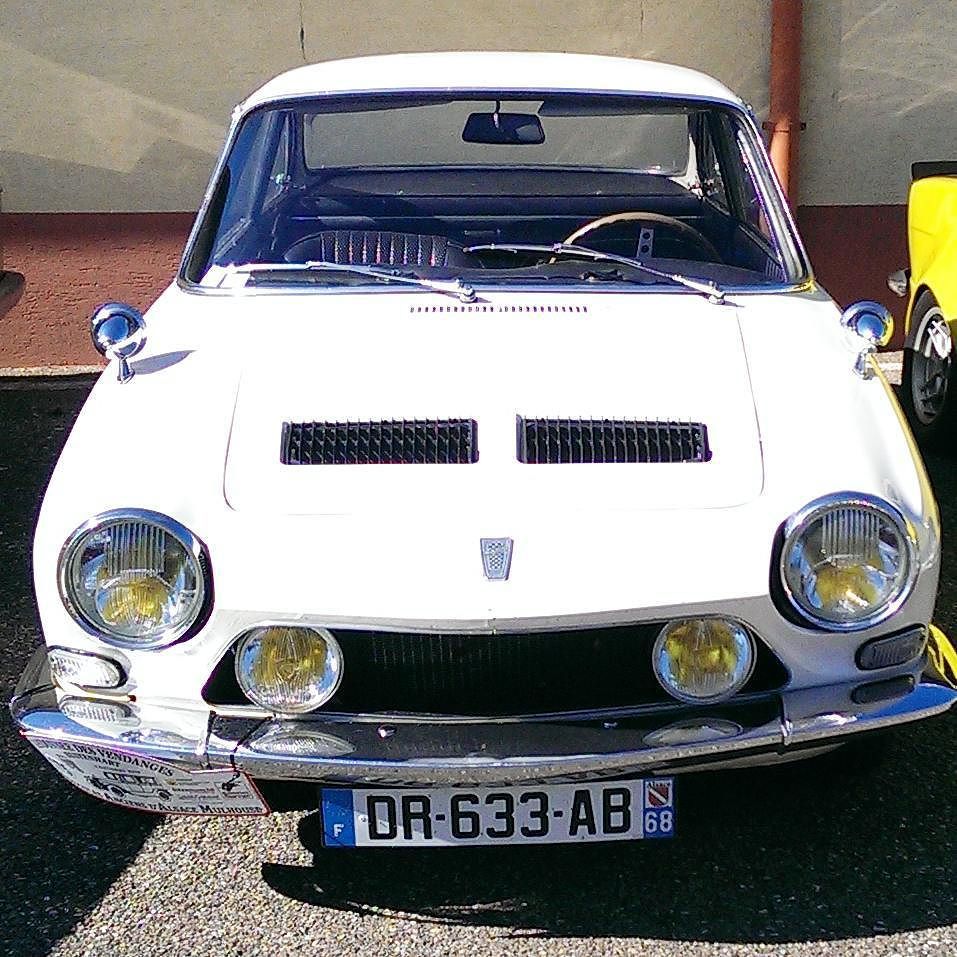 oldcar_photo's tweet image. #simca1200 #kiflessimca#voiturefrançaise #retrosimca#voitureancienne #vintagecar #classiccars #oldcar#kifgravelesvi…