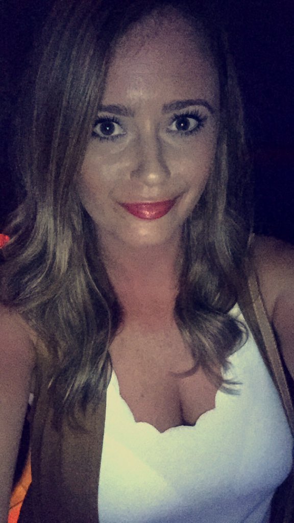 AislingOSull88's tweet photo. Take me back to holidays! #majorca #sun #bcm #magaluf #sunnyspain #coldireland https://t.co/VLwLhhiOYf