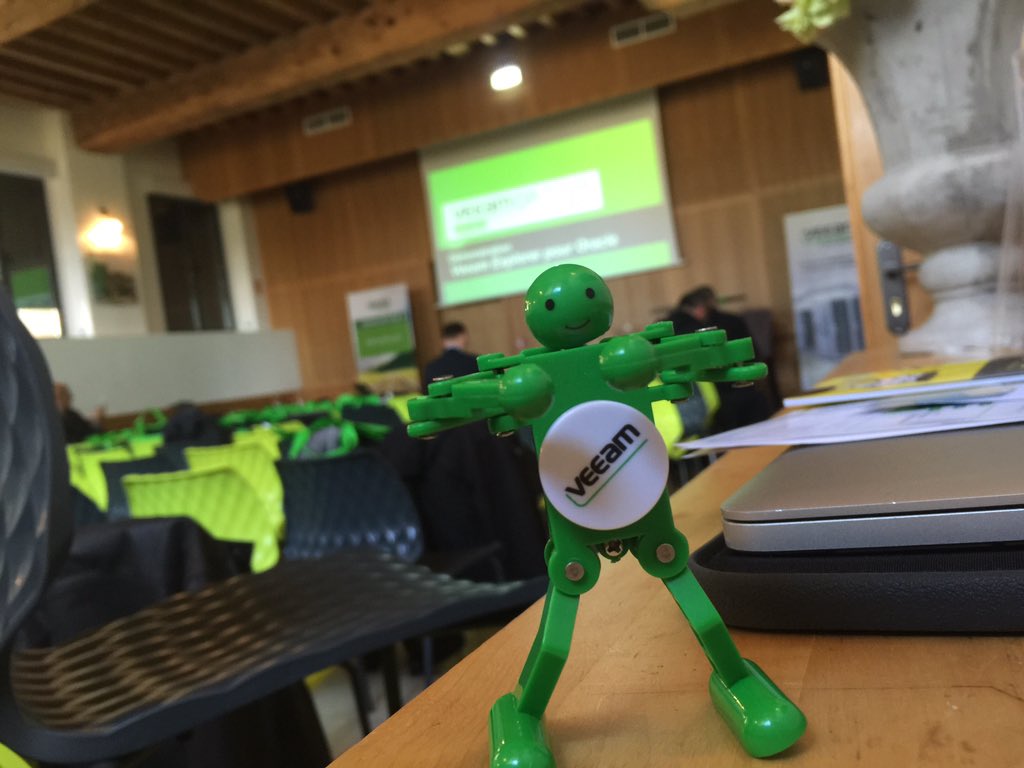 boudjel38's tweet photo. #VeeamONTour petite pose en attendant la reprise dès nouveautés de la v9 https://t.co/HMbPr5EACt