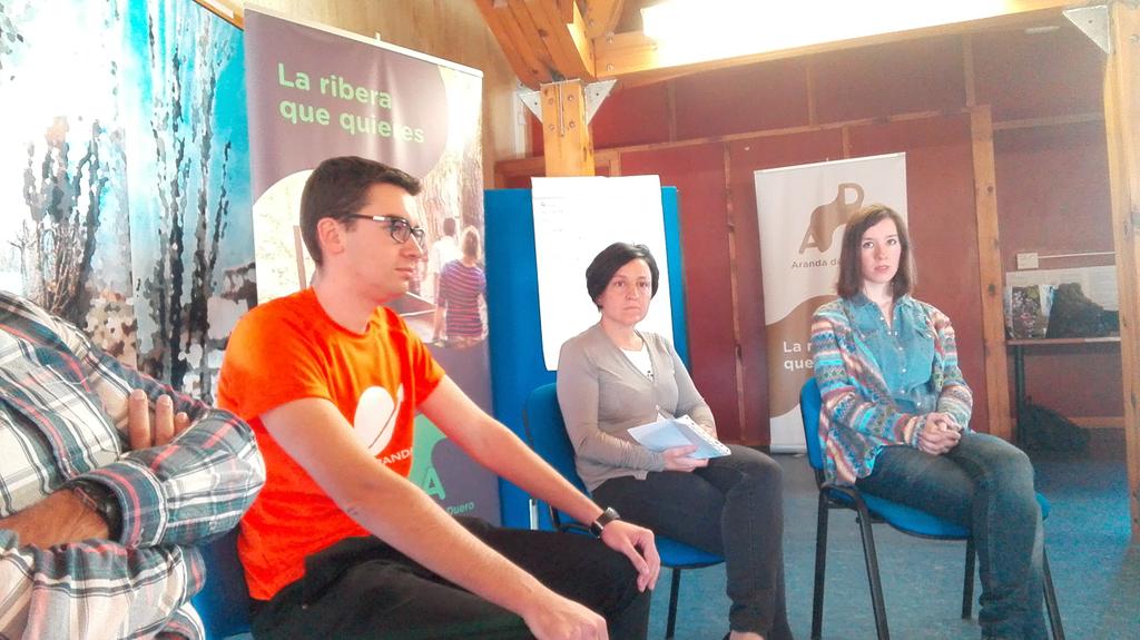 Lanzaranda's tweet photo. @Desafiocomunica nos visita en nuestra sede, ¡tenemos la agenda muy completa! @Lanzaderas_EES https://t.co/zcDuR4Jw3u
