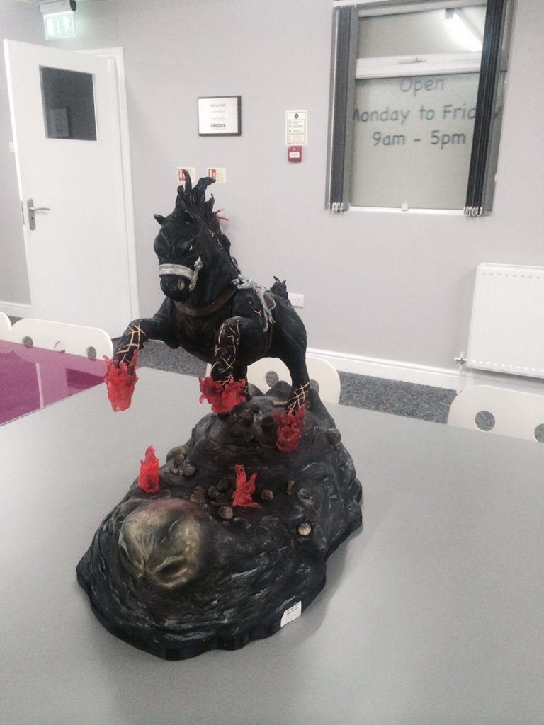 harry_moseley's tweet photo. Huge thanks to @gadget_cakes for donating this masterpiece cake for our #TLCtuesday #dropincancersupportcentre https://t.co/uWixd4jNj3