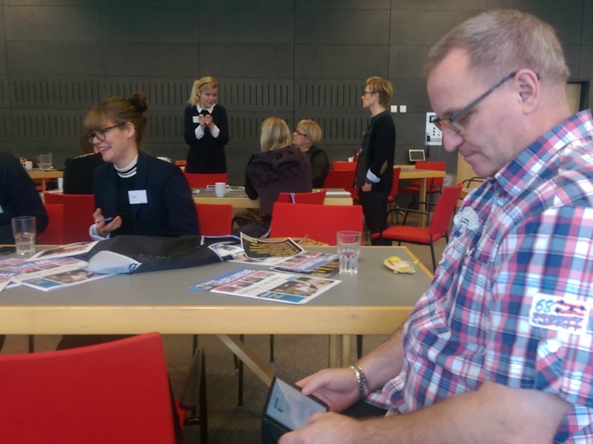 thomas_jak's tweet photo. #underhjelmene Workshop på #am2015 giver redskaber til skarp formidling af arbejdsmiljø https://t.co/vl1IK9VYlf