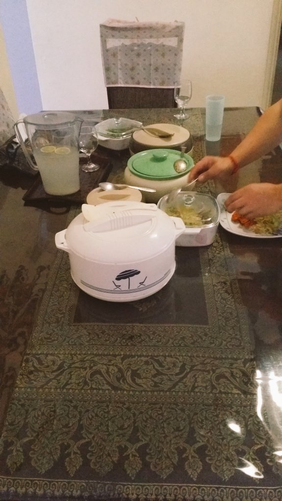 LadyHarini's tweet photo. #myplace #surprisevisits #HappyDiwali2015 https://t.co/XY4pytFVa1