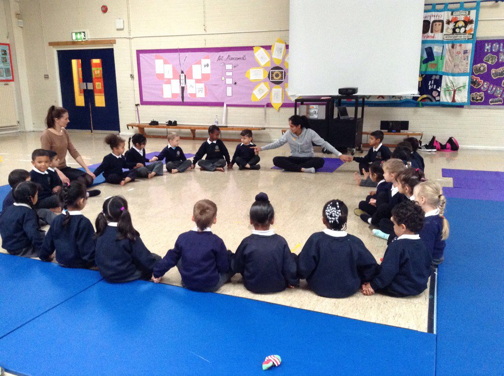 sumyranaz's tweet photo. Yoga bugs! Helping reception with our mindfulness@VicParkAcademy https://t.co/kQvInpdv91