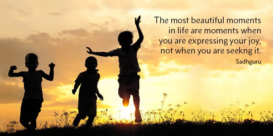 ishafoundation's tweet photo. #Sadhguru #life #beautiful https://t.co/1wiEaQQs6X