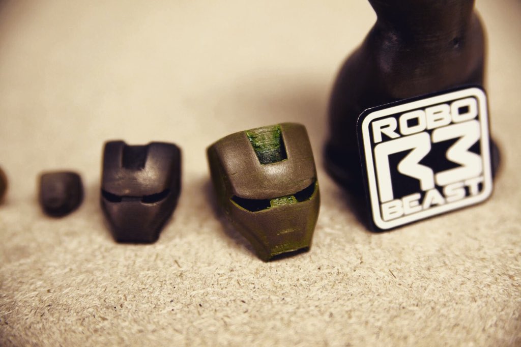 RobobeastSA's tweet photo. Robobeast printing in #colorfabb #bronzefill #3dprinting #3dprint https://t.co/mR63rcXzvl