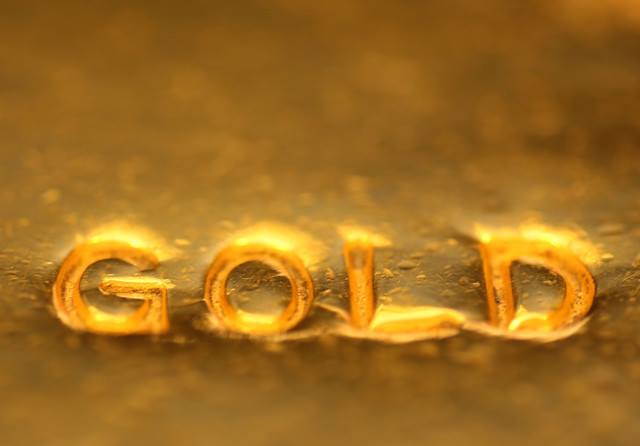 4printndesign's tweet photo. GOLD!! - its blingy, its christmassy, its going on our flyers!
Would you like gold ink on your colour flyers? https://t.co/ZWZv70ZLhk