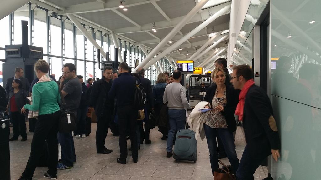 Menard_Philippe's tweet photo. Départ de la délégation Angevine de Londres direction Austin TX. Ambiance cool
@IOT_city #Angers #AngersFrenchTech https://t.co/hK5fGkQyRf