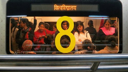 DailyO_'s tweet image. Little does #Kejriwal know, but there's little difference between #DelhiMetro &amp;amp; #BombayLocal bit.ly/1LRS0L4