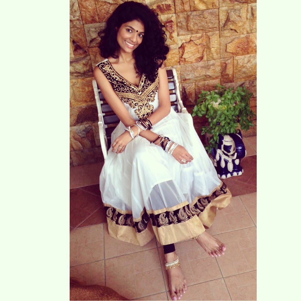 ThanujaAnanthan's tweet image. More cookies &amp;amp; muruku come my way! 😁😋 #sweettoothproblems #deepavali