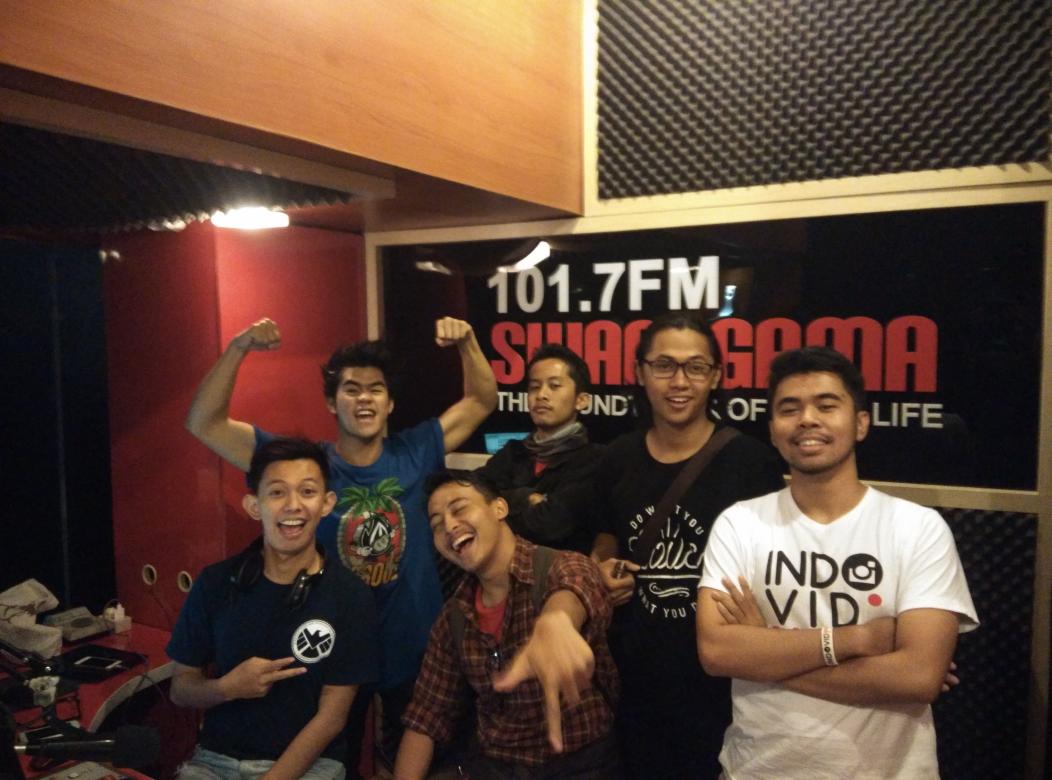 swaragamafm's tweet photo. Di #SunsetDrive w/ @iyannarendra kali ini ada temen-temen dari @jogjavidgram 👍👍 https://t.co/pD47dlEqQi