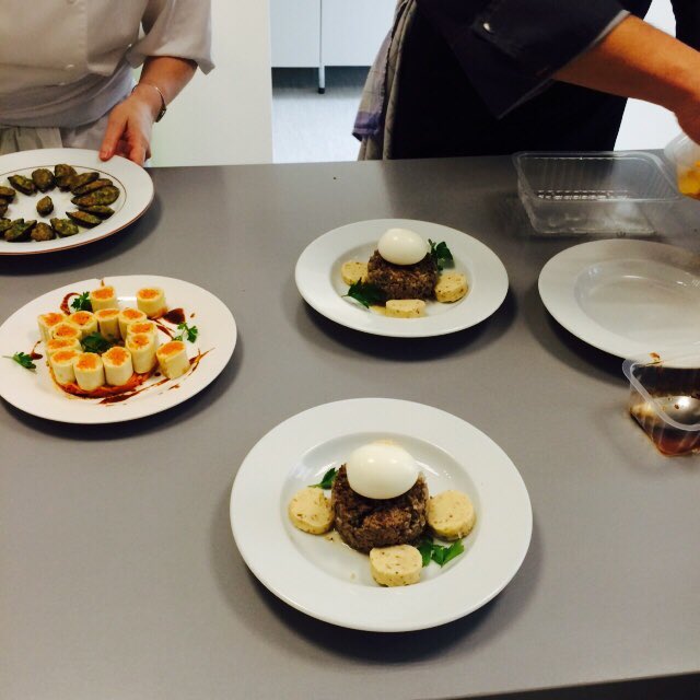 CAFA_formations's tweet photo. #cuisine #CAFAFORMATIONS #BORDEAUX #PATISSERIE #Merveille #artculinaire https://t.co/RzUmj8uIdY