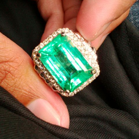 Natural Emerald(JamrudColombia)Up13crt