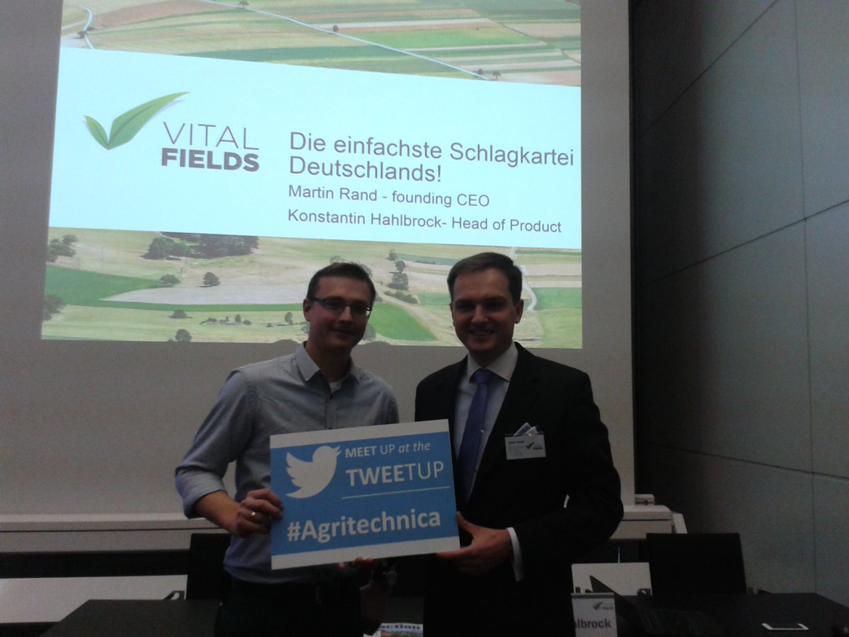AGRITECHNICA's tweet photo. CEO Rand, #VitalFields presents innovative data management solution for #farmers #Agritechnica @VitalFields https://t.co/056rSODnaY