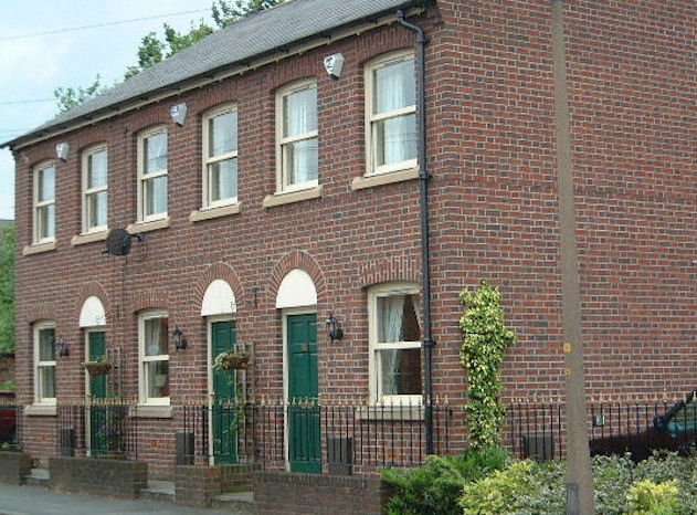 aroundaboutbrit's tweet photo. This #selfcatering #cottage has an #opengasfire, #alarmsystem & #personalsafe.
https://t.co/drPFExQpY5 #Holiday #UK https://t.co/U4sZO3H7Qq