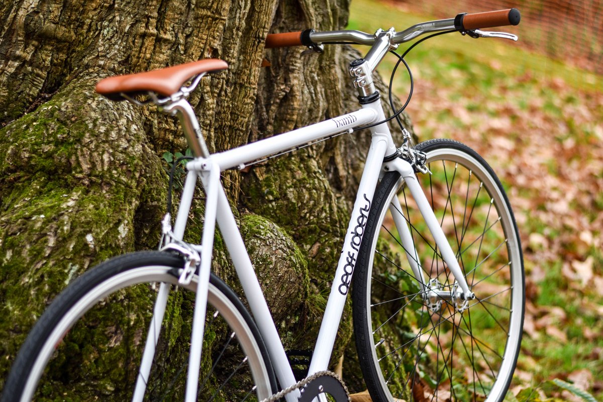 alexatbamb's tweet image. Autumnal photoshoot of the Bamb/Geoff Roberts fixed gear bike using our new Nikon &amp;amp; 50mm lens. Happy days!
