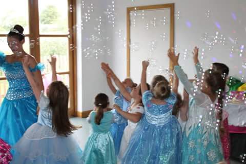 WishNorthampton's tweet photo. We are recruiting new Party Princesses! Send CVs &amp; photo to Emma at northampton@wish-upon-a-party.com 💖🎤🎶🎈 https://t.co/5dPMSpycln