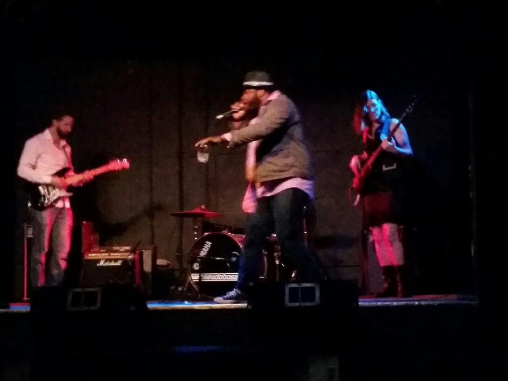 Free_Mason_Jar's tweet photo. At the trap, it's going dowwwwnnn.
https://t.co/PE003MyDQc
#Progresstrap #TheReelTrap #Themoneytrap #Thetraphouse https://t.co/pJOLHP25xl