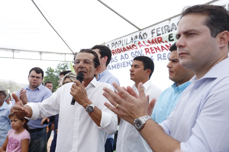 RenanFilho_'s tweet photo. Estivemos no município de Feira Grande para assinar a ordem de serviço das obras. https://t.co/5crAgZ0Vm5