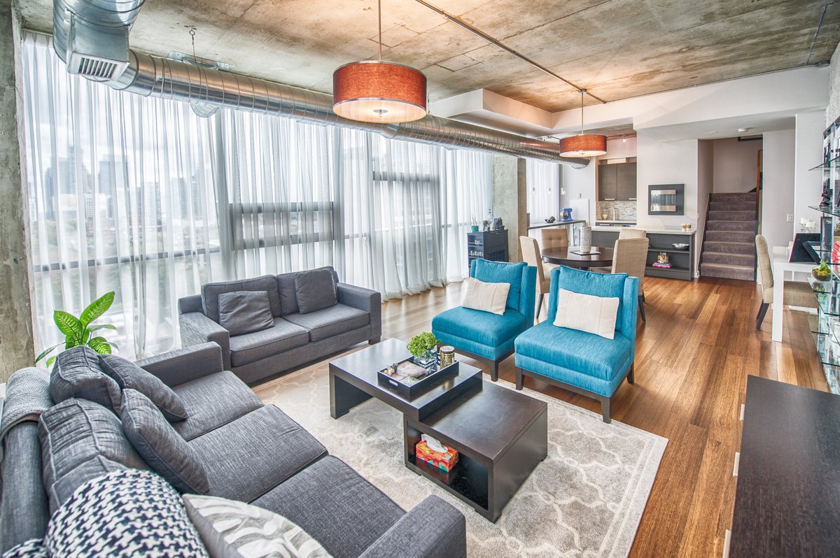 realestatinggta's tweet photo. Suite 1007 @ 60 Bathurst. 1700 sq feet of modern luxury. https://t.co/5SPjlLCoxY https://t.co/KHQbvGqHsD