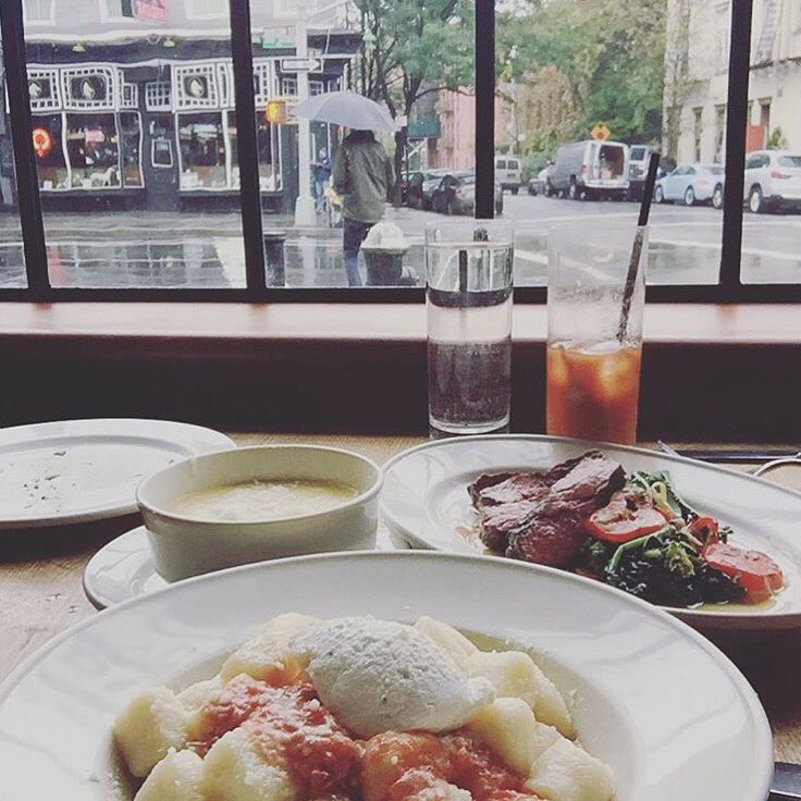 The rainy day cure ☂
#Frankies570 #Gnocchi
Photo by @jordanguskind.