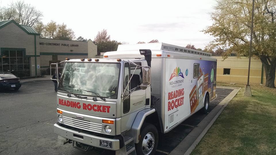 MCPLMO's tweet photo. Guess what stopped by for a visit? Get your copy of our new book, Grow a Reader and other goodies. #mcpl50 https://t.co/yNE7EYyaB8