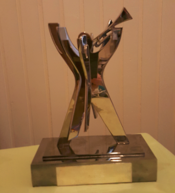 JesusCuellarBOX's tweet photo. #PremiosClarin Muchas gracias a @Clarin_deportes por la distinción recibida anoche con el Premio Consagración 2015. https://t.co/SIDFkqXOYy