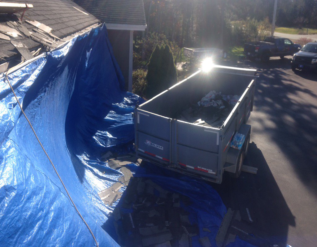 RefinedRoofing's tweet image. A Messy Job Done Proper - To Learn More About Us, Click Here ---&amp;gt; bit.ly/1LS3LfH #Clean #Roofing