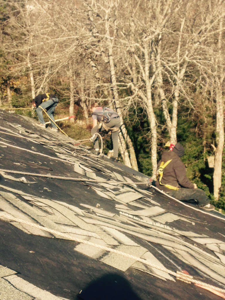 RefinedRoofing's tweet image. A Messy Job Done Proper - To Learn More About Us, Click Here ---&amp;gt; bit.ly/1LS3LfH #Clean #Roofing