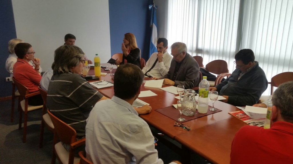 NancyLizzul's tweet photo. Ahora en FEDECOM estamos hablando de #IIBB con los miembros de comic. Directiva https://t.co/nYK1TVMxWO