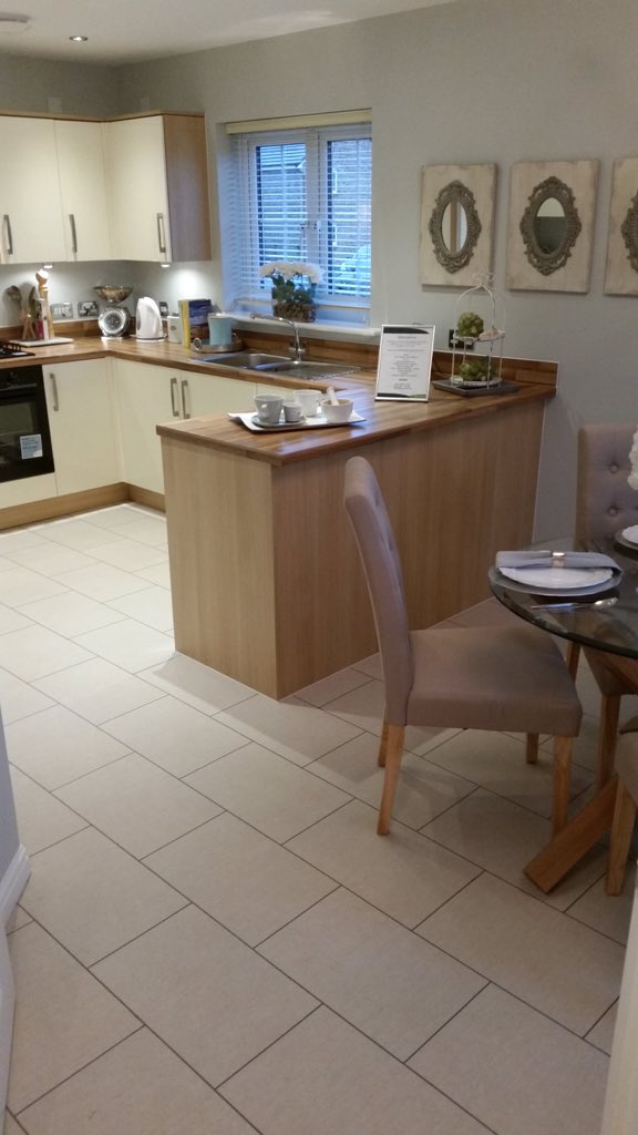ourowndesigns's tweet photo. Show home completed with @AmticoFlooring with feature strips by @Installerbyron @installersteve2 https://t.co/bKxzyPaJYq