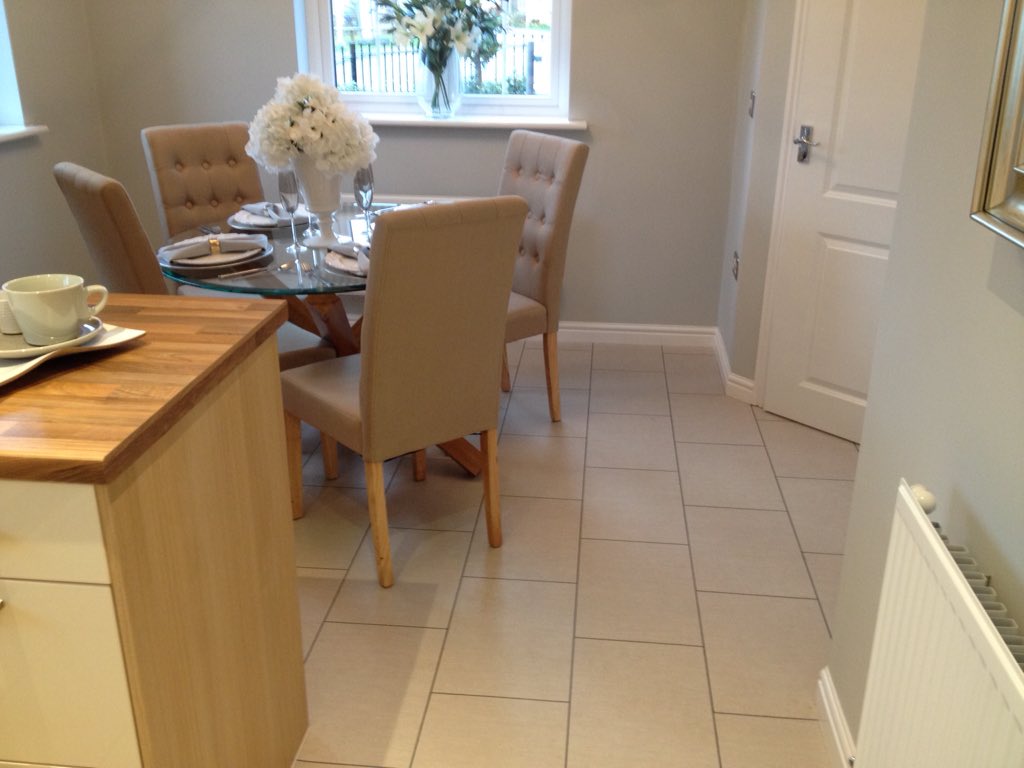 ourowndesigns's tweet photo. Show home completed with @AmticoFlooring with feature strips by @Installerbyron @installersteve2 https://t.co/bKxzyPaJYq