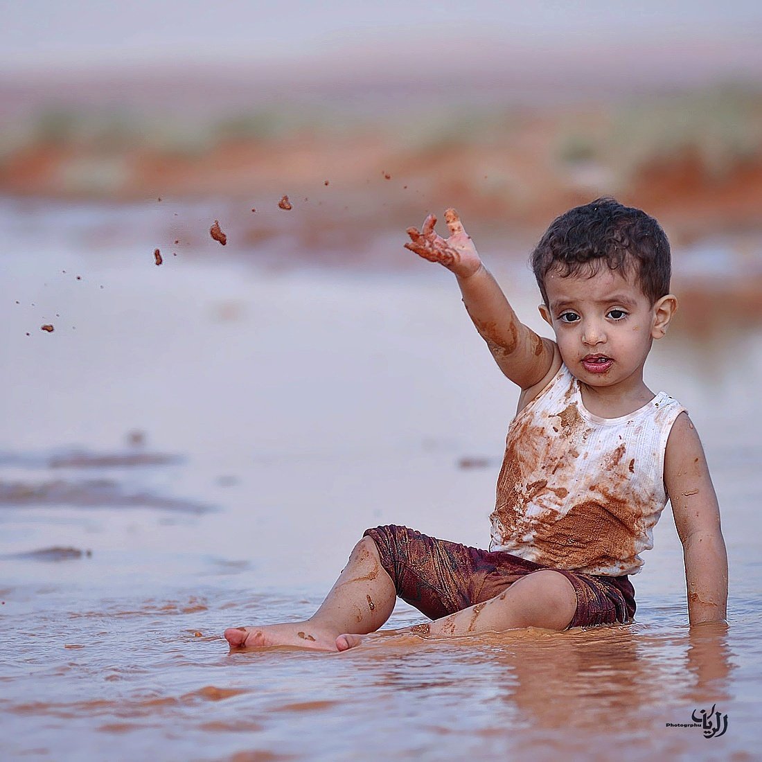 r_mm_s's tweet photo. "

#تصويري #ريان_مريح

صورة تعبر عن كمية الفرحه بالأمطار 😄
ب #شعيب_الاقرع شمال #سكاكا #الجوف
اللهم لك الحمد 💜 https://t.co/EJAdmWzVw6