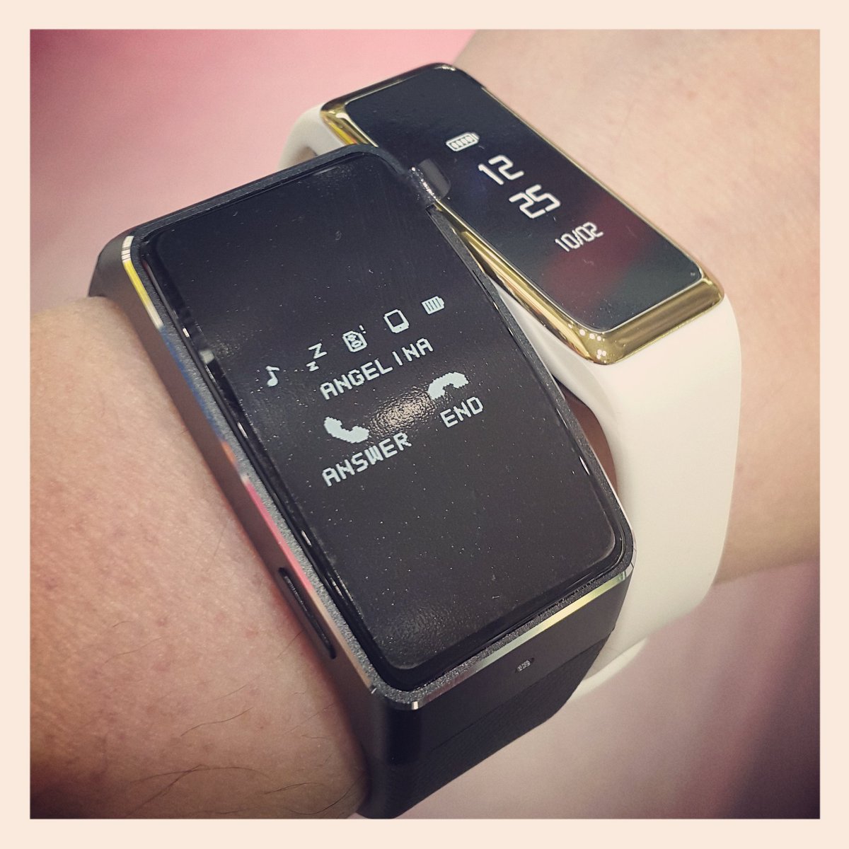 FranckyA001's tweet photo. Bienvenue aux nouvelles élégantes...
#moodbordeaux #moodaccessoires #zewatch3 #zefit2 #connected https://t.co/A3j3AyqkOP